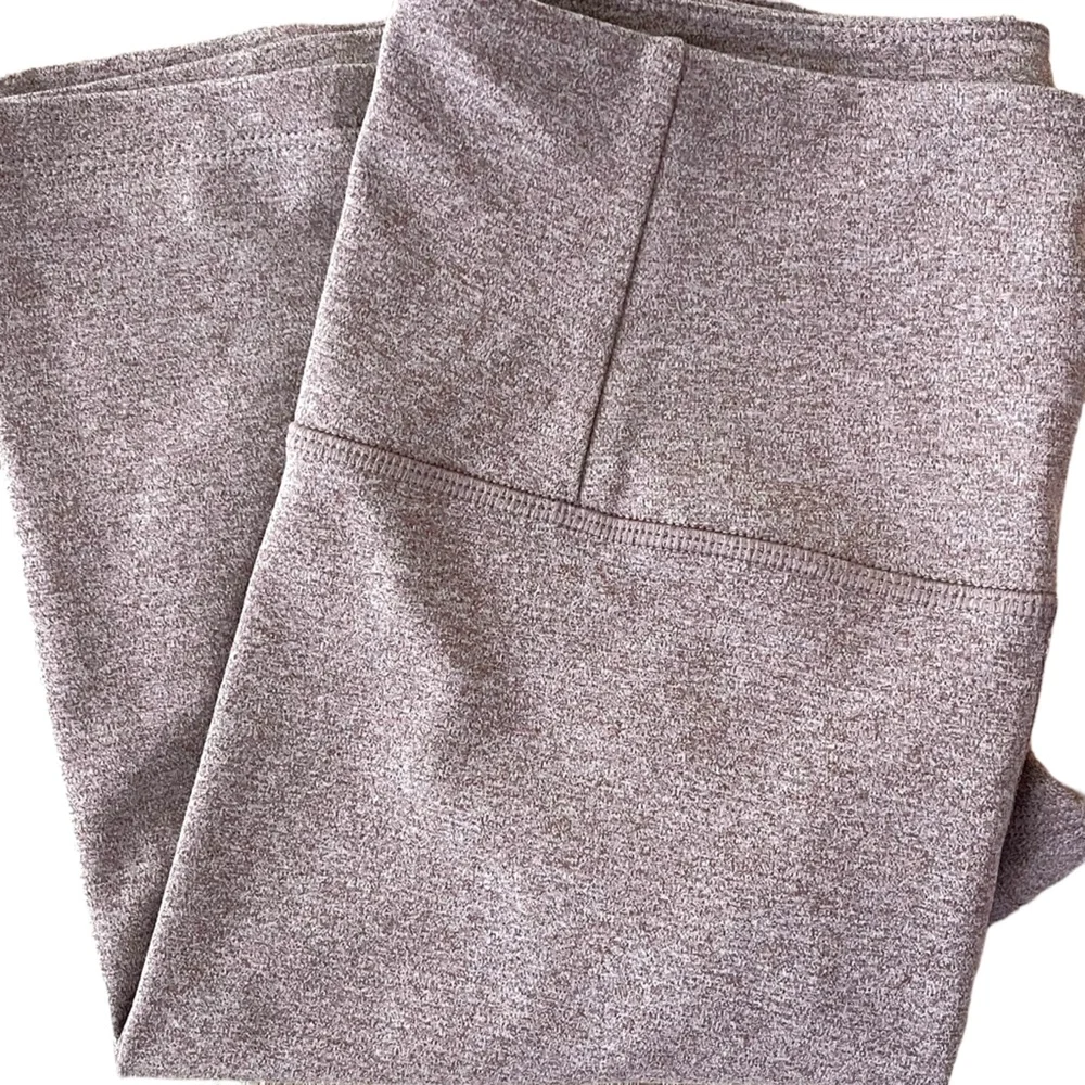 Girlfriend collective muted mauve pink compression biker shorts size‎ small